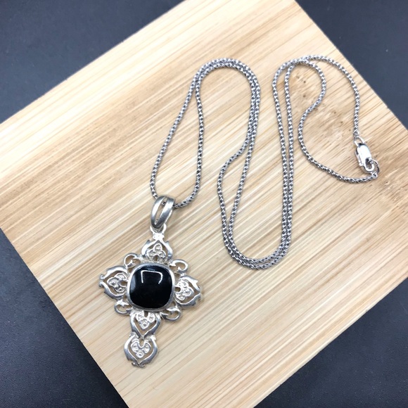 925 Sterling Silver Cross Pendant Necklace size 22” - Picture 6 of 13